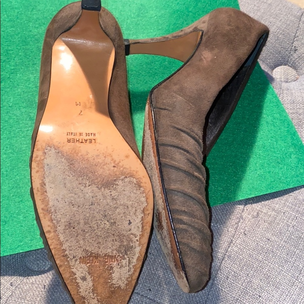 Shoes - Picture 8 of 9